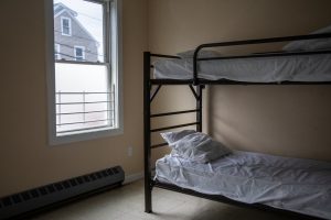 Une image contenant intérieur, mur, meubles, lit Le contenu généré par l'IA peut être incorrect.