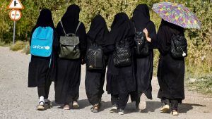 Une image contenant plein air, personne, habits, arbre Le contenu généré par l’IA peut être incorrect.