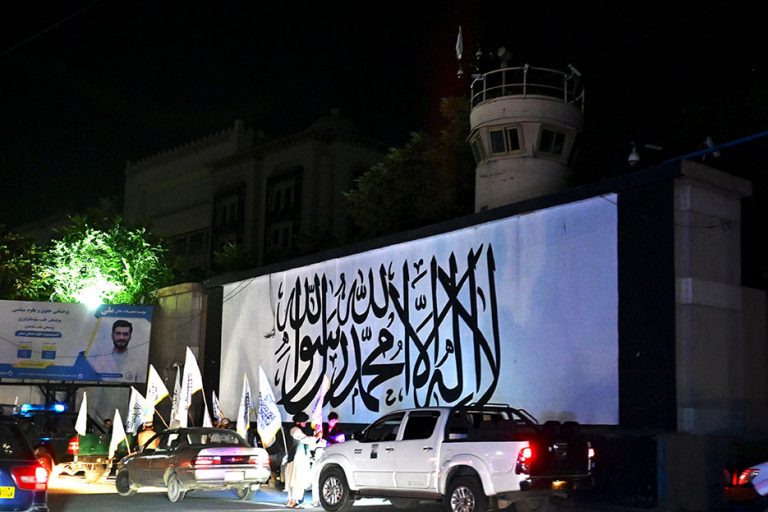 Une image contenant plein air, véhicule, Véhicule terrestre, voiture Le contenu généré par l’IA peut être incorrect.