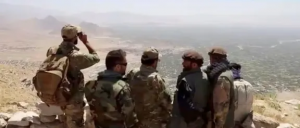 Une image contenant plein air, soldat, armée, homme Le contenu généré par l'IA peut être incorrect.