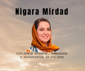 Une image contenant texte, Visage humain, nuage, ciel Le contenu généré par l'IA peut être incorrect.