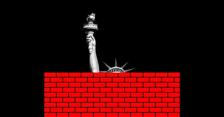 Une image contenant statue, art, noir et blanc Le contenu généré par l'IA peut être incorrect.