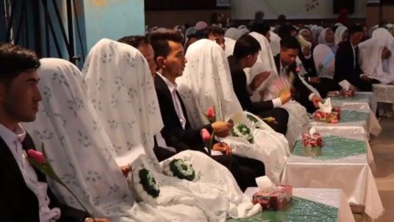 Les talibans ont publié un nouveau règlement sur le droit de la famille qui reconnaît les mariages impliquant des mineurs