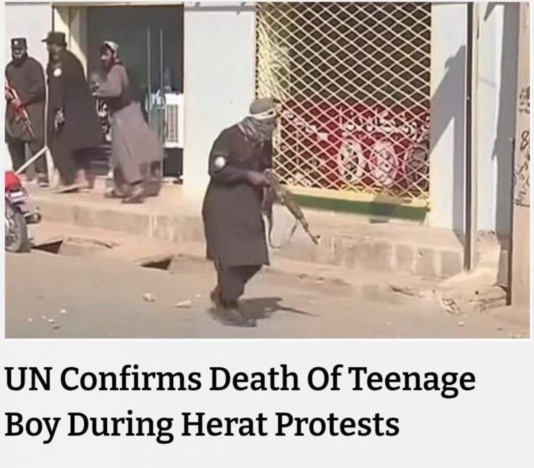 HERAT. UN ADOLESCENT TUÉ, DES DIZAINES DE BLESSÉS. LES HOMMES DESCENDENT DANS LA RUE